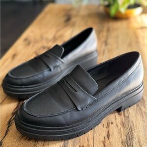 Quince Women Italian Leather Lug Sole
Loafer Shoes Black 9